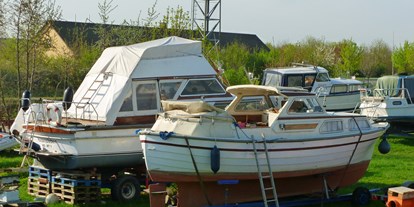 Yachthafen - Hunde erlaubt - Deutschland - Sportboothafen-Haldensleben, Winterlagerplatz für Boote mit anfallenden Saisonarbeiten - Sportboothafen Haldensleben