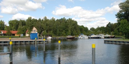 Yachthafen - Toiletten - ..einer der schönsten Marinas an der Havel.. - Marina Neuer Hafen