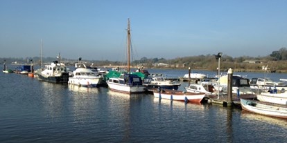 Yachthafen - am Fluss/Kanal - New Ross Marina