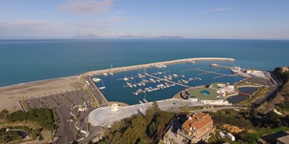 Yachthafen - Badestrand - Messina - Capo d' Orlando Marina