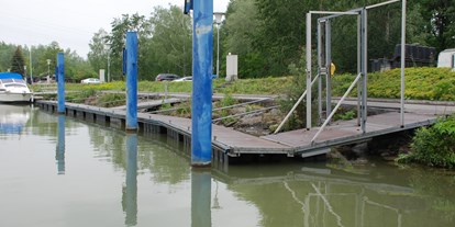 Yachthafen - am Fluss/Kanal - Gästesteg - Motoryachtclub Steyregg