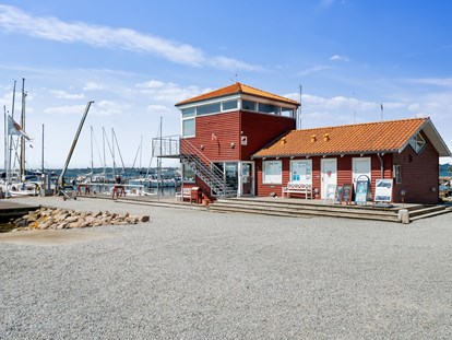 Yachthafen - Waschmaschine - Hafenbüro Marina Minde - Marina Minde 