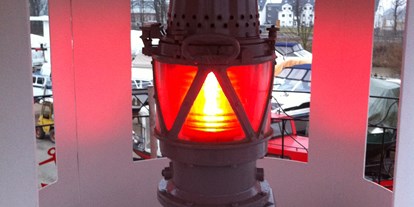 Yachthafen - Hunde erlaubt - Weserbergland, Harz ... - Leuchtturm Licht - Yachthafen Seelze