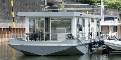 Yachthafen - am Fluss/Kanal - Cruising Home Hausboot kaufen in der Marina Düsseldorf - Marina Düsseldorf