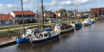 Yachthafen - am Fluss/Kanal - Stadtanleger Elsfleth 