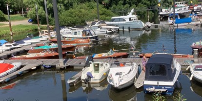 Yachthafen - am Fluss/Kanal - Lüneburger Heide - Boote und Wohnmobile - Yachthafen Lauenburg