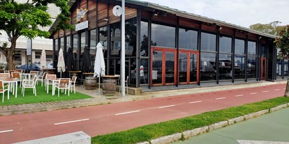 Yachthafen - Badestrand - Club Náutico de Sada