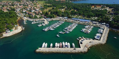 Yachthafen - Duschen - Istrien - Marina Funtana