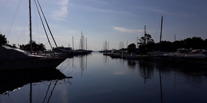 Yachthafen - Duschen - Costa Smeralda - Marina di Porto Ottiolu
