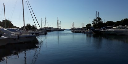 Yachthafen - Duschen - Costa Smeralda - Marina di Porto Ottiolu