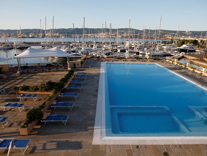 Yachthafen - Wäschetrockner - Adria - Schwimmbad 1 - Porto San Rocco Marina Resort S.r.l.
