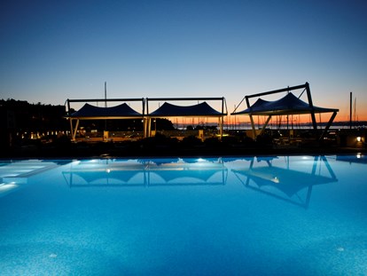 Yachthafen - Tanken Benzin - Adria - Schwimmbad 2 - Porto San Rocco Marina Resort S.r.l.