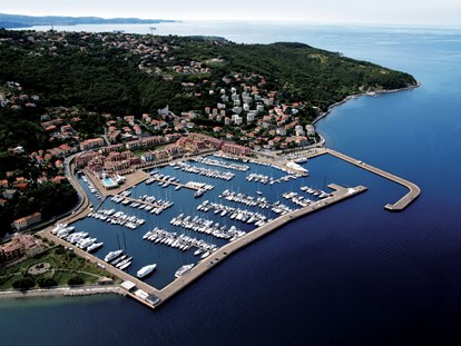 Yachthafen - Tanken Benzin - Adria - Luftaufnahme 1 - Porto San Rocco Marina Resort S.r.l.