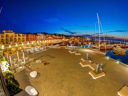 Yachthafen - Tanken Benzin - Friaul-Julisch Venetien - Platz  - Porto San Rocco Marina Resort S.r.l.