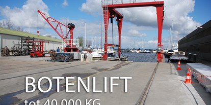 Yachthafen - Duschen - Boatlift till 40.000 kg and 22 meters. - Kempers Watersport