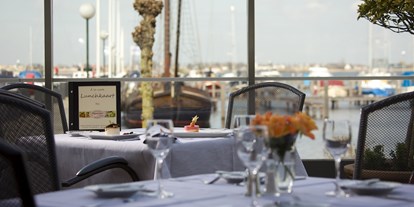 Yachthafen - Duschen - Restaurant at the waterfront @Kempers Watersport - Kempers Watersport