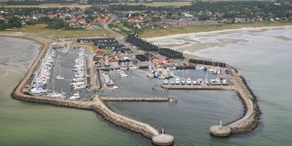 Yachthafen - am Meer - (c) http://www.osterhuruphavn.dk/ - Oster Hurup Havn
