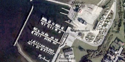 Yachthafen - am Meer - (c) http://nautilus-hvalpsund.dk/ - Hvalpsund Lystbadehavn