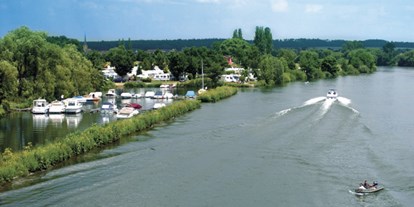 Yachthafen - am Fluss/Kanal - Deutschland - Bootshafen am Campingplatz Mainblick in Schwarzach- Schwarzenau