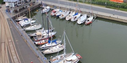 Yachthafen - am Fluss/Kanal - Bildquelle: http://www.brsv.de - Brake BRSV