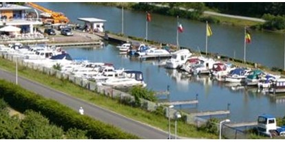 Yachthafen - am Fluss/Kanal - Lüneburger Heide - Homepage http://www.1-motorbootclub-wolfsburg.de/ - Motorbootclub Wolfsburg