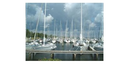 Yachthafen - am Meer - Niesgrau - Bildquelle: http://www.sporthafen-gelting-mole.de - Sporthafen Gelting Mole