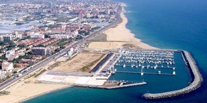 Yachthafen - Duschen - Barcelona - (c) http://www.marinapremia.com/ - Port de Premià de Mar