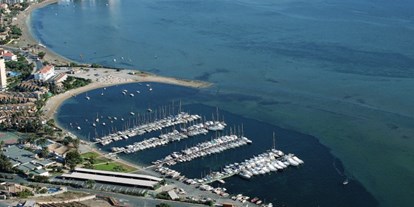 Yachthafen - Frischwasseranschluss - Murcia - (c) http://www.clubnauticodosmares.com/ - Club Náutico Dos Mares