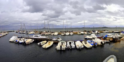 Yachthafen - Frischwasseranschluss - Spanien - (c) http://www.clubnauticoislasmenores.com/ - Puerto Deportivo Islas Menores