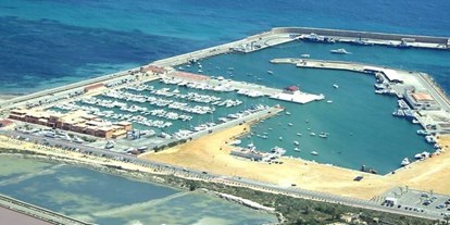 Yachthafen - Stromanschluss - Spanien - (c) http://www.mediterraneanlighthouse.com/v - Puerto de San Pedro del Pinatar