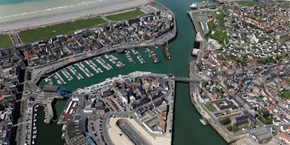 Yachthafen - am Meer - Basse Normandie - Quelle: http://nautisme.lefigaro.fr/bloc-marine/fiche-port/informations-port-dieppe---jehan-ango-9300.php - Port de Plaisance Jehan Ango