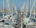 Marina: (c) http://www.ville-saint-malo.fr/sport/nautisme/port-des-sablons/ - Port de Plaisance des Sablons