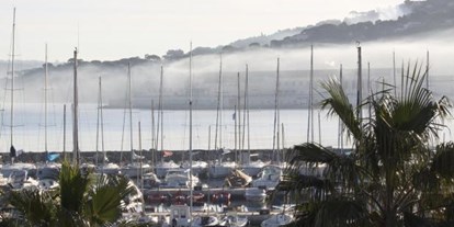 Yachthafen - Stromanschluss - Toulon - Quelle: http://www.marines-de-cogolin.com/index.php/www/Le-Port - Marines de Cogolin