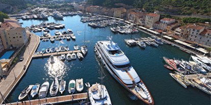 Yachthafen - am Meer - Frankreich - Quelle: http://www.port-bonifacio.fr/capitainerie/port-bonifacio.php?menu=49 - Port de Bonifacio