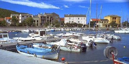 Yachthafen - Duschen - Frankreich - Bildquelle: http://www.marinadiluri.com/ - Santa Severa