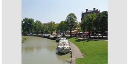 Yachthafen - am Fluss/Kanal - Frankreich - (c) http://www.port-carcassonne.com/ - Capitainerie du Port du Canal du Midi