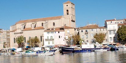 Yachthafen - am Meer - Languedoc-Roussillon - (c) Bildquelle: http://www.mairie-laciotat.fr/index.php?option=com_content&view=article&id=82&Itemid=400 - Port de plaisance de La Ciotat