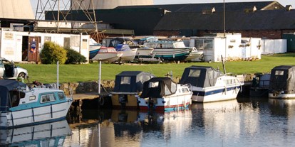 Yachthafen - Slipanlage - Großbritannien - Bildquelle: www.redhill-marine.co.uk - Red Hill Marina
