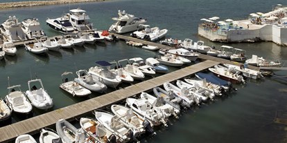 Yachthafen - Slipanlage - Italien - Homepage www.caladellesirene.com - Marina Cala delle Sirena