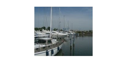 Yachthafen - am Meer - Ferrara - Homepage www.ilportomarinadegliestensi.it - Marina Degli Estensi
