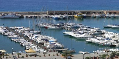 Yachthafen - am Meer - Salerno - Quelle: http://www.portodicamerota.it - Marina di Camerota