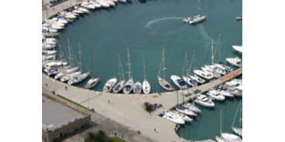 Yachthafen - allgemeine Werkstatt - Italien - Bildquelle: www.rivaditraiano.com - Riva di Traiano