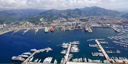 Yachthafen - Duschen - Quelle: www.marinagenova.it - Marina Genova