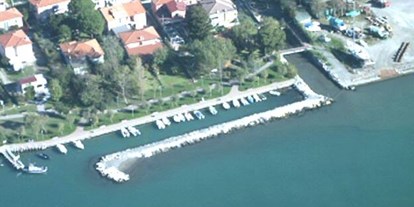 Yachthafen - Stromanschluss - Ligurien - Homepage www.amegliaservizi.it - Porto Bocca di Magra