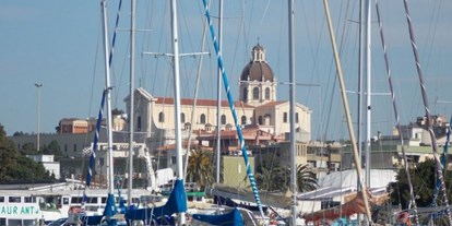 Yachthafen - am Meer - Cagliari - Website: www.marinasantelmo.it - Marina Sant'Elmo