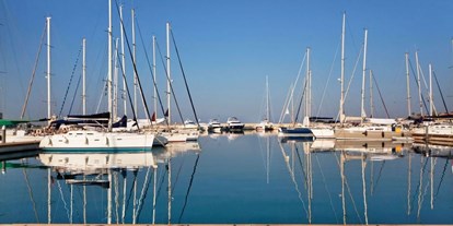 Yachthafen - am Meer - Palermo - Homepage http://www.portoturisticomarinadiragusa.it - Porto Turistico Marina di Ragusa