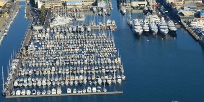 Yachthafen - am Meer - Toskana - Quelle: www.viareggio-portospa.it - Marina La Madonnina