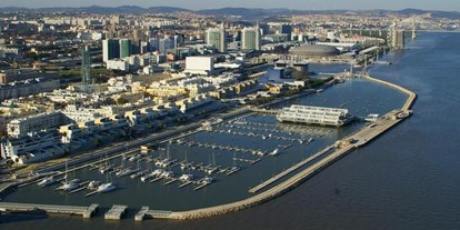 Yachthafen - Wäschetrockner - Lissabon - Homepage http://www.marinaparquedasnacoes.pt - Marina Parque das Nações