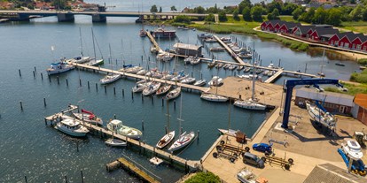 Yachthafen - Trockenliegeplätze - Südjütland - Marina Toft Blick auf die Egernsundbrücke - Marina Toft