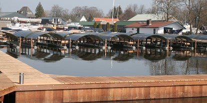 Yachthafen - am See - Loosdrecht - überdachte Liegeplätze  - Jachtservice Breukelen